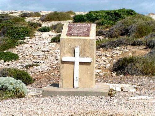 Leo Cummings' monument