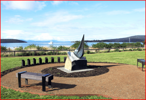 Plaque installations for Far South fishers and seafarers.